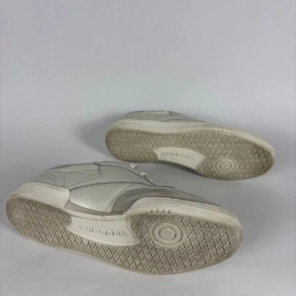 REEBOK VINTAGE MEN'S ATHLETIC SHOE WHITE SIZE 9 M WHITE AND BLUE CLASSIC - Picture 9 of 10